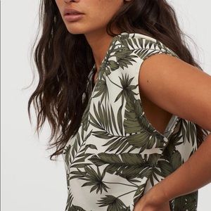 H&M V-neck Tropical Print Blouse